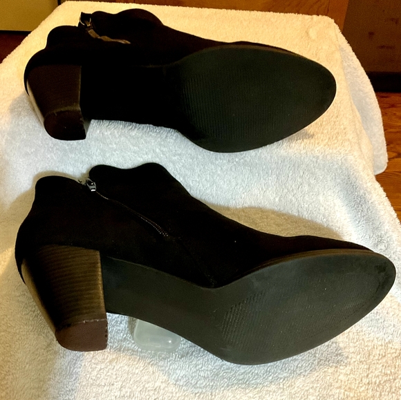 JUSTFAB BLACK & BROWN Western Style Loana Faux Suede Stacked Heel BootS. Sz-10 - Picture 10 of 12